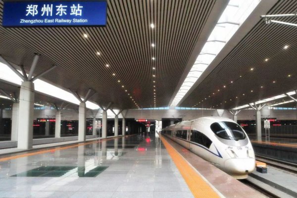 河南麦金地郑州东站区饮食服务中心开式试营业